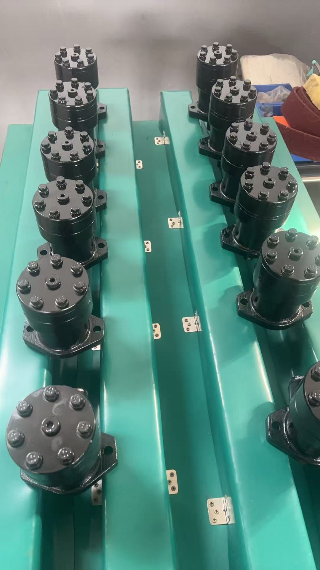 Como construír unha liña de defensa de calidade sólida para motores hidráulicos? Mira a nosa produción refinada
